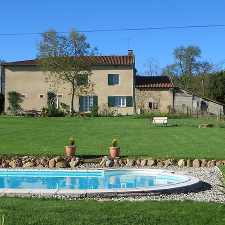 Bed and Breakfast La Maire Saint-Victor-Rouzaud Exterior foto