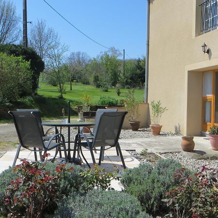 Bed and Breakfast La Maire Saint-Victor-Rouzaud Exterior foto
