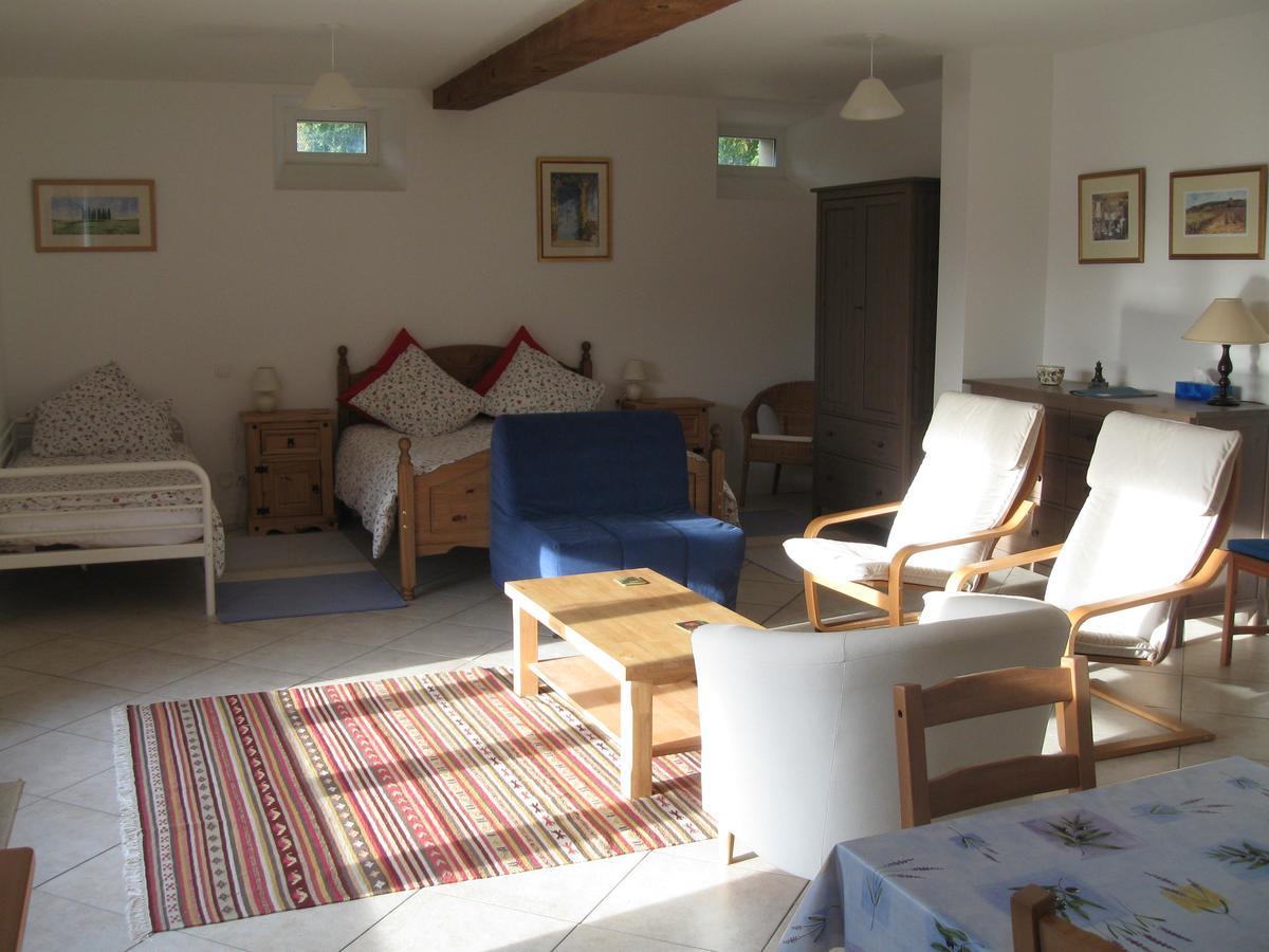Bed and Breakfast La Maire Saint-Victor-Rouzaud Exterior foto