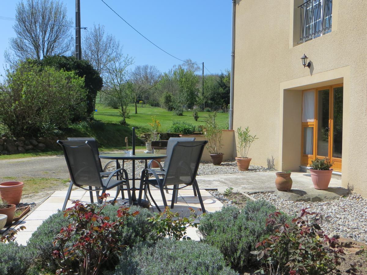 Bed and Breakfast La Maire Saint-Victor-Rouzaud Exterior foto
