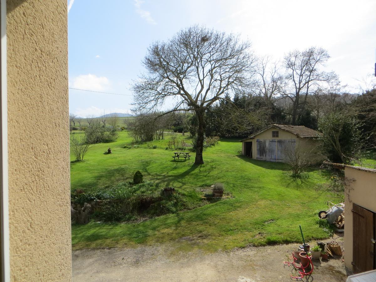 Bed and Breakfast La Maire Saint-Victor-Rouzaud Exterior foto