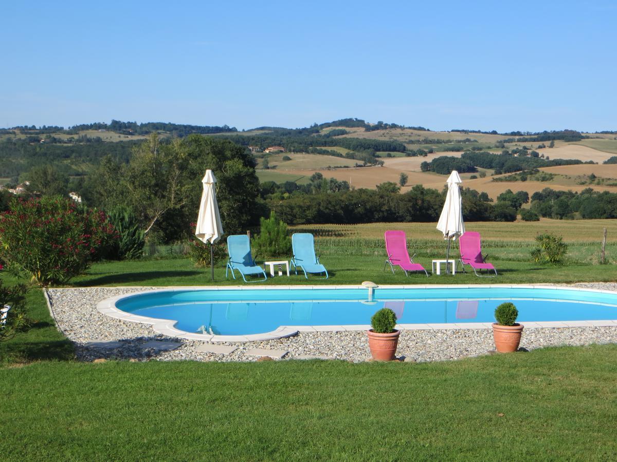 Bed and Breakfast La Maire Saint-Victor-Rouzaud Exterior foto